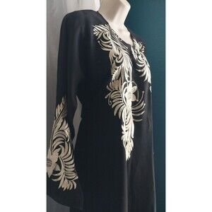 AKARU Embroidery Long Sleeve Dress Abaya Medium